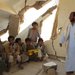 آلاف الطلبة اليمنيين محرومون من حقهم في التعليم بسبب الفقر وانهيار المنظومة التربوية (رويترز)