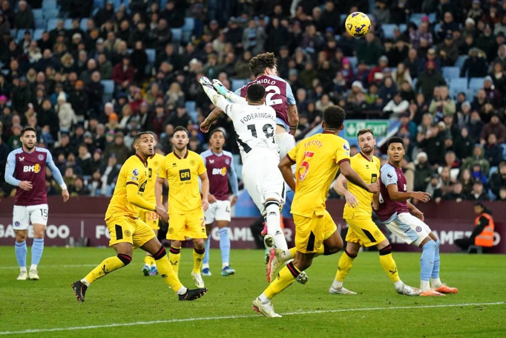 الدوري الإنجليزي: شيفيلد يحرم أستون فيلا من الصدارة بهدف قاتل