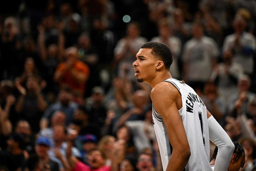 ويمبانياما يبحث عن ذهب الأولمبياد بعد اكتشاف «إن بي إيه»