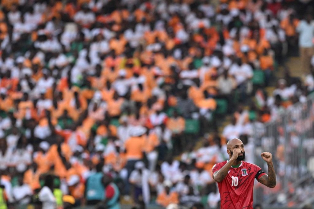 نسوي من بطل لأوروبا للشباب إلى باحث عن لقب لغينيا الاستوائية