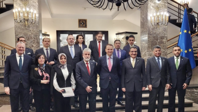  سفير دولة قطر يشارك في اجتماع وزير خارجية بولندا مع رؤساء البعثات العربية