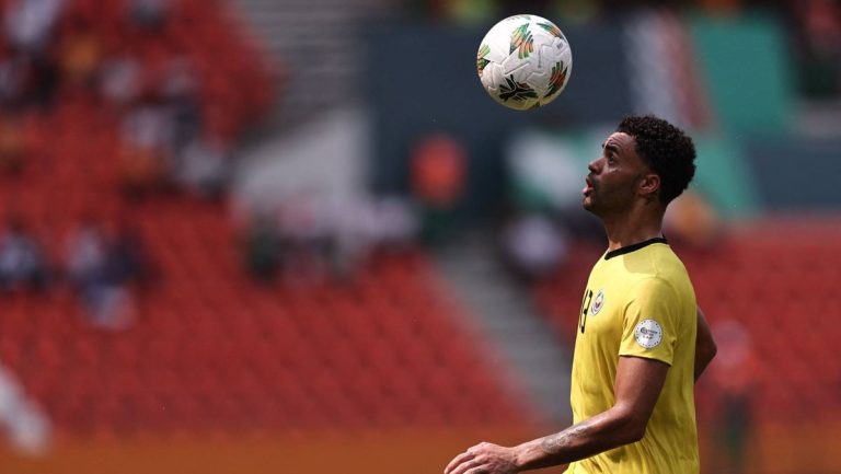 موسيقي وعامل توصيل… هواة ينافسون نجوم الكرة في «أمم أفريقيا»