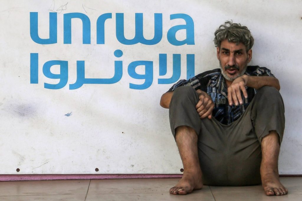 «الأونروا» وكالة أساسية لملايين الفلسطينيين تواجه صعوبات