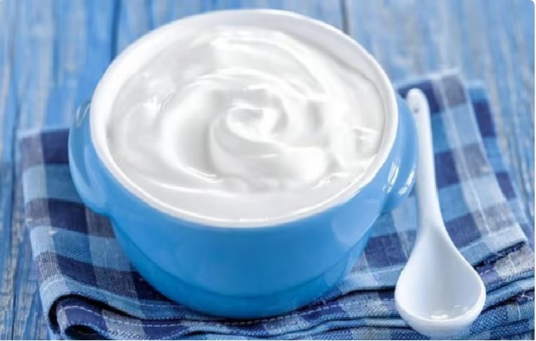 طبيبة: تناول منتجات الألبان المخمرة ليلا يؤدي إلى الإصابة بالسكري والسمنة
