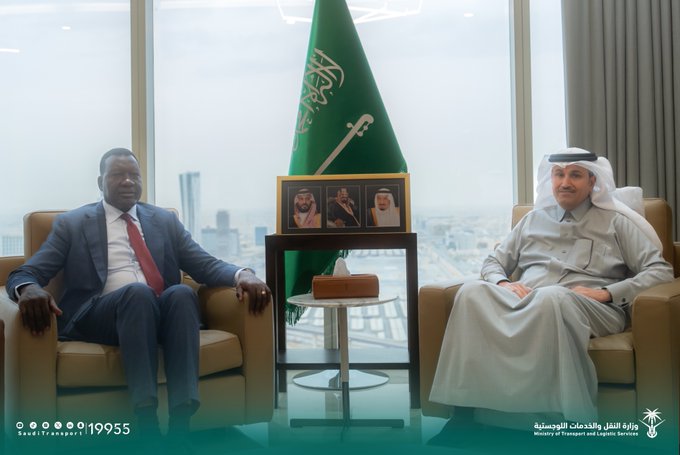 المملكة تبحث مع كينيا سبل تعزيز التعاون المشترك في مجال النقل والخدمات اللوجستية