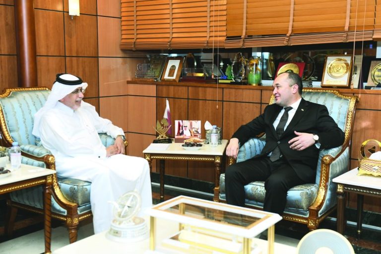 سفير تركمانستان يبحث التعاون الإعلامي مع "الشرق"