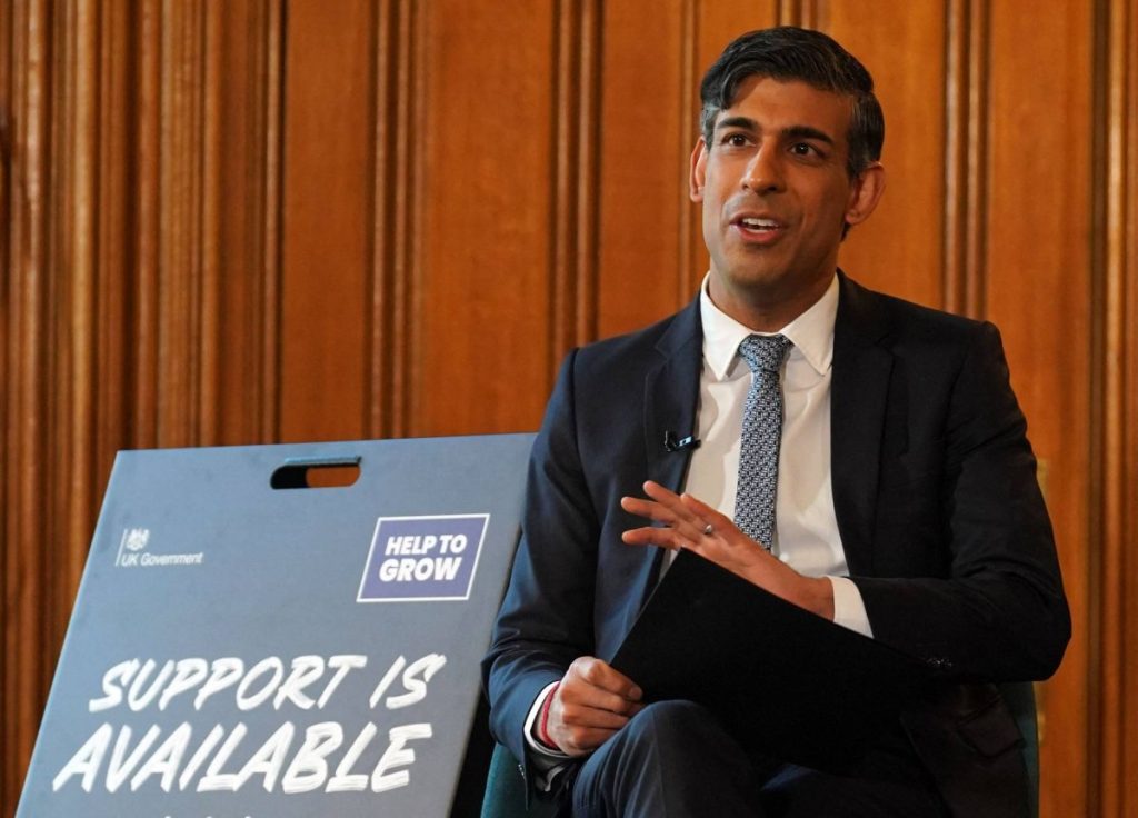 ريشي سوناك يكشف تعرضه لعنصرية «مؤلمة» في طفولته