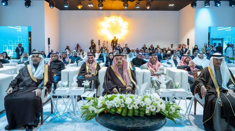 القيادة حريصة على رعاية المواطن والمقيم صحيا