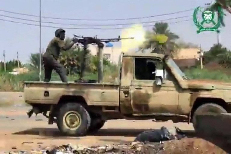 تقرير: الجيش السوداني يعتقل عدداً من الضباط في أم درمان بتهمة «الإعداد لانقلاب»