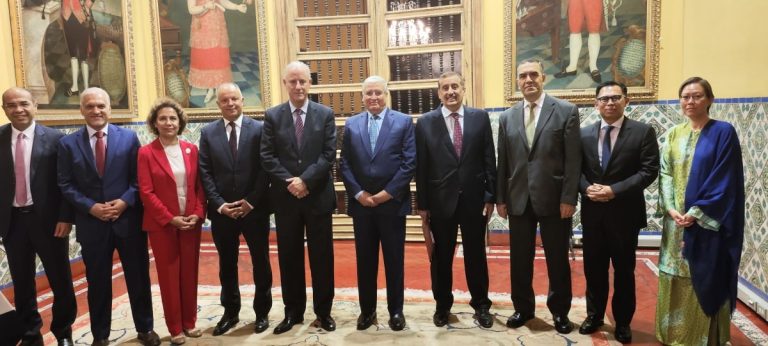  سفير قطر يشارك في اجتماع وزير خارجية البيرو مع رؤساء البعثات العربية والإسلامية