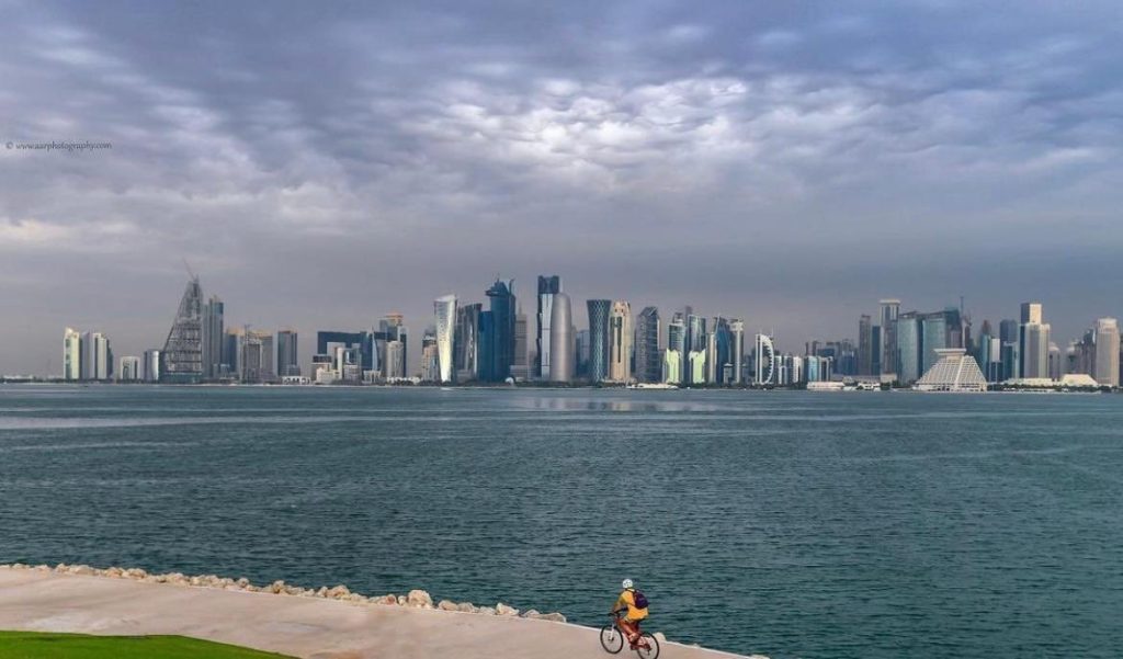  الأرصاد الجوية تحذر من رؤية أفقية متدنية متوقعة على الساحل