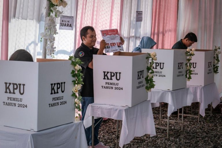 بدء التصويت في الانتخابات العامة في إندونيسيا