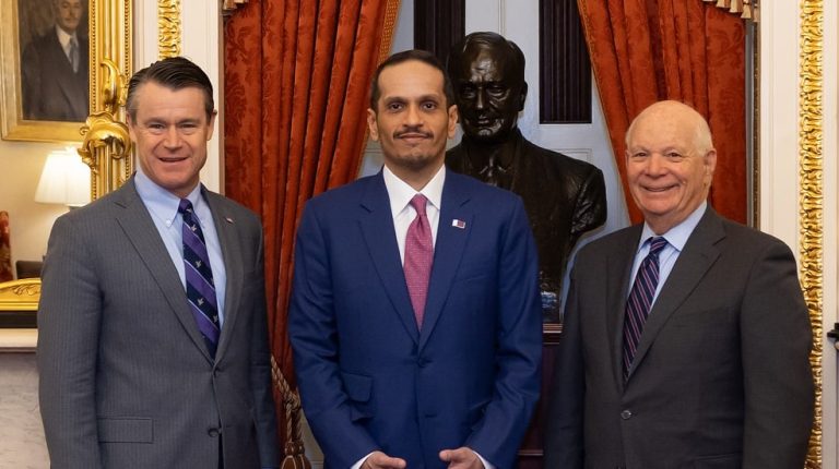 رئيس الوزراء يجتمع مع أعضاء في لجنة العلاقات الخارجية بمجلس الشيوخ الأمريكي