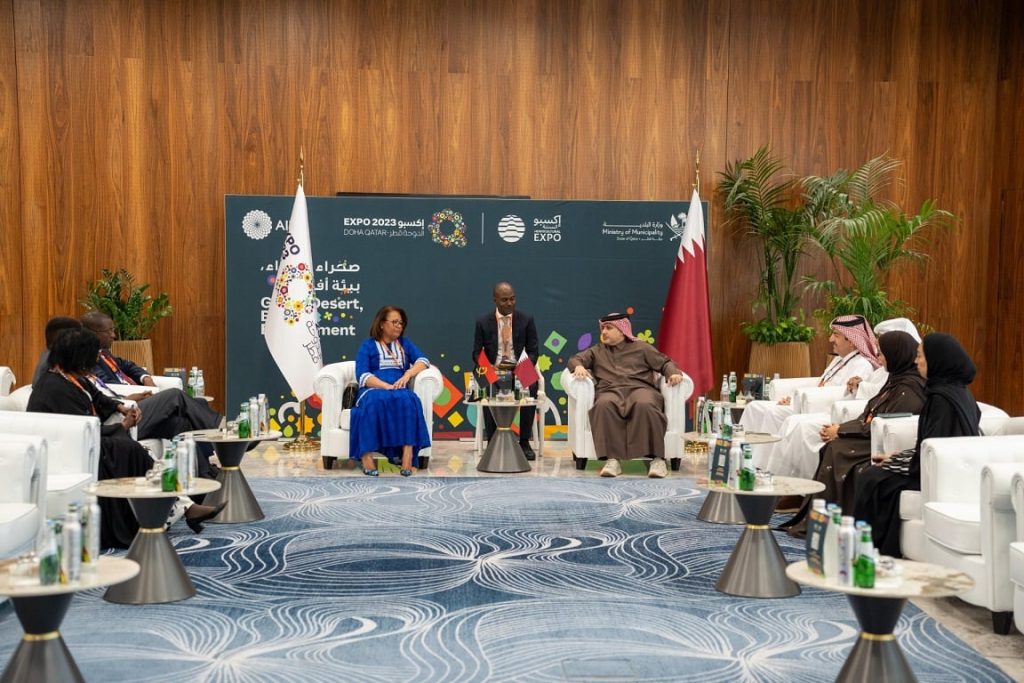  وزير البيئة والتغير المناخي يجتمع مع وزيرة البيئة بجمهورية أنغولا