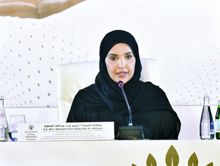  مريم العطية: النظام الدولي عاجز عن توصيل المساعدات الإنسانية إلى غزة