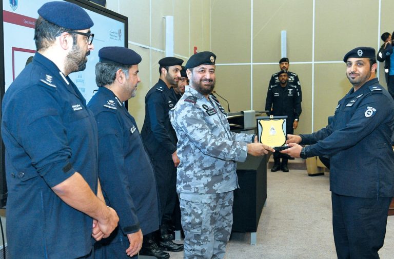 تخريج دورة بأمن السواحل والحدود