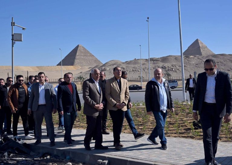 مصر: تجميل المنطقة المحيطة بـ«المتحف الكبير» تمهيداً لافتتاحه