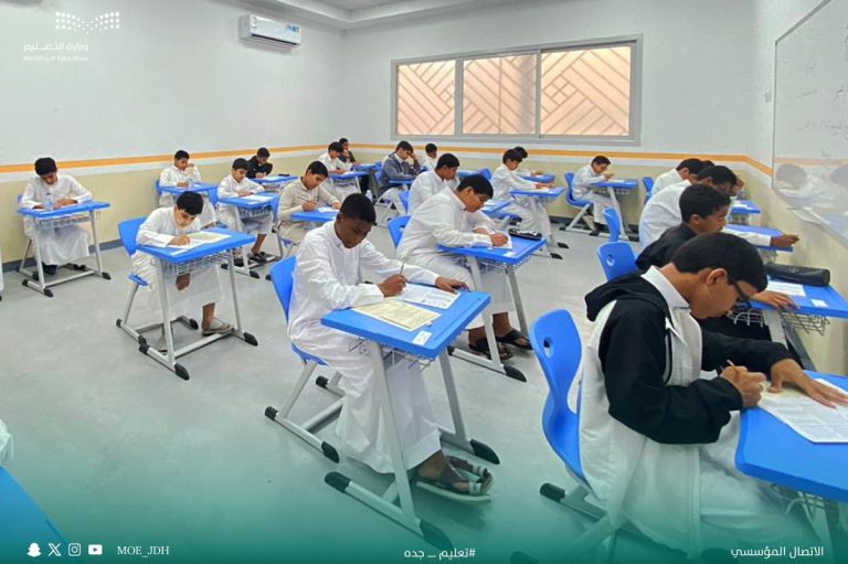 700 ألف طالب وطالبة بجدة يؤدون اختبارات الفصل الدراسي الثاني