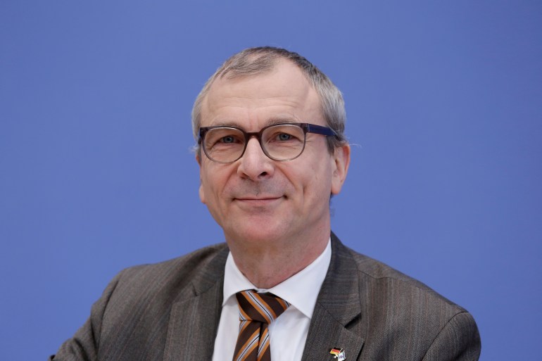 Volker Beck, Sprecher für Integrationspolitik , Deutschland, Berlin, Bundespressekonferenz, Thema: Grüner Entwurf eines Einwanderungsgesetzes, 04.04.2017 (Photo by Popow/ullstein bild via Getty Images)