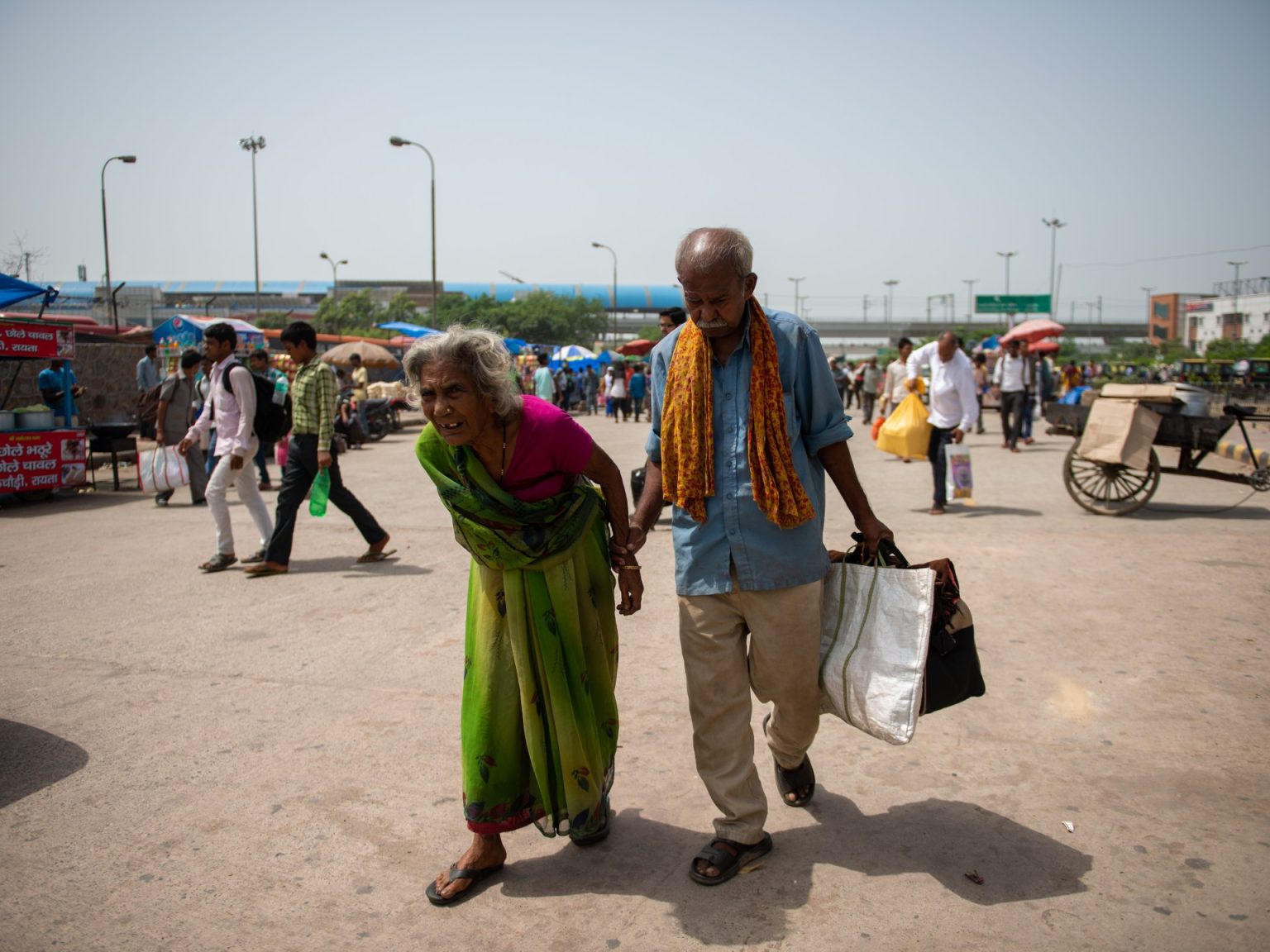 نيوزويك: تحديات ديمغرافية كبرى تواجهها الهند