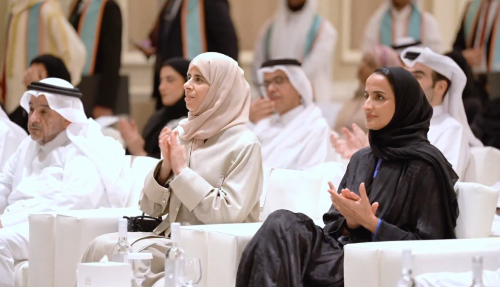  لولوة الخاطر: نحتفي بكل فخر بتخريج 133 معلمًا ومعلمة من منتسبي “علّم لأجل قطر”