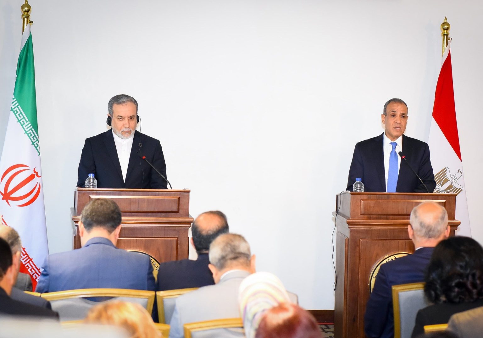 دلالات وأهداف زيارة وزير الخارجية الإيراني إلى مصر