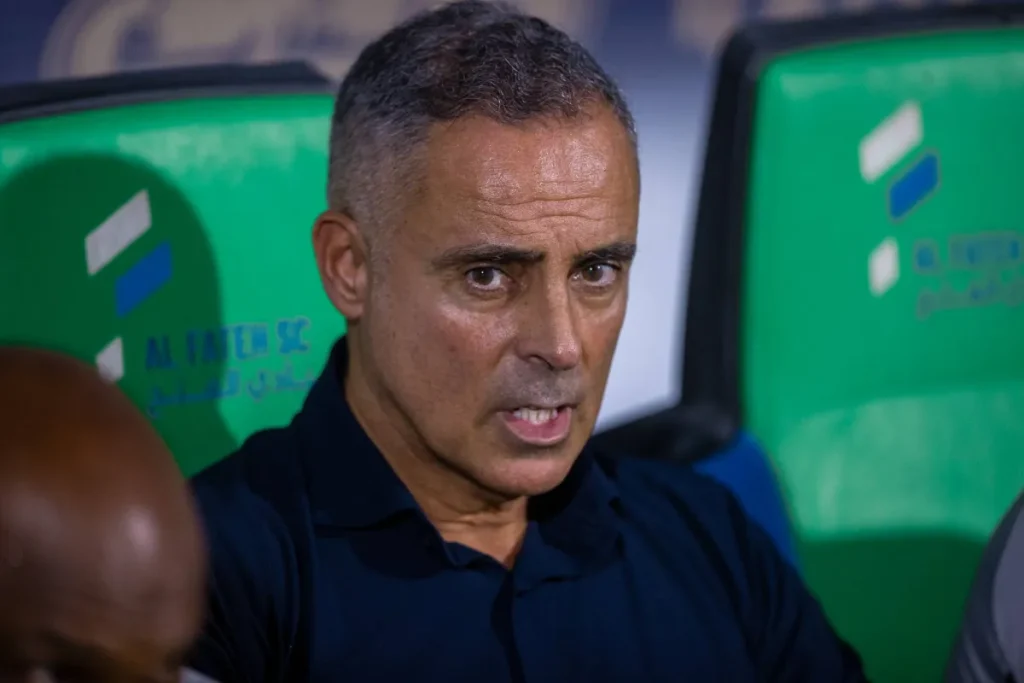 غوميز: لا أشكك… هل من الضروري أن يستفيد من يستقطب الحكم الأجنبي؟!