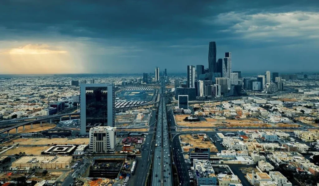 السعودية: صافي تدفقات الاستثمار الأجنبي المباشر يرتفع إلى 6.08 مليار دولار بالربع الثاني