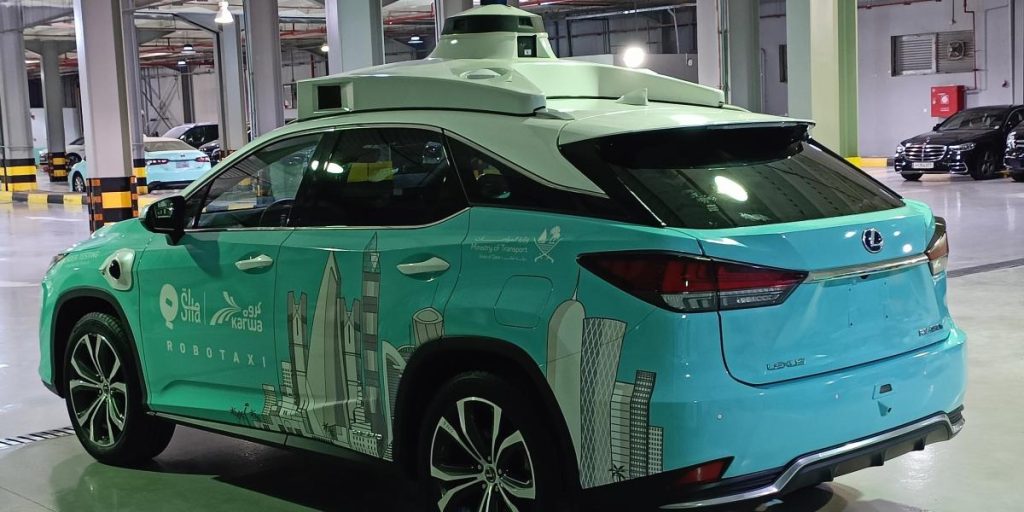  مكتب الاتصال الحكومي: وزارة المواصلات تبدأ تشغيل أول سيارة أجرة كهربائية ذاتية القيادة في قطر