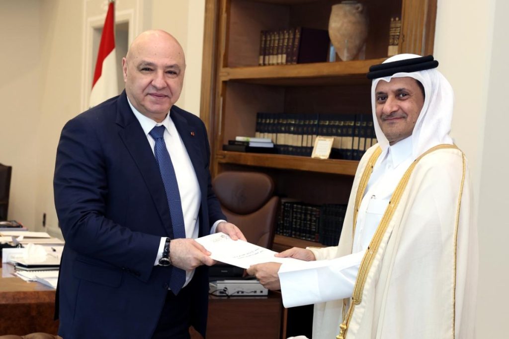  رسالة خطية من سمو الأمير إلى الرئيس اللبناني