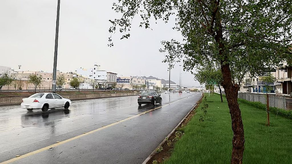 أكتوبر يشهد انصراف الحر تدريجياً وبداية موسم الأمطار في المملكة