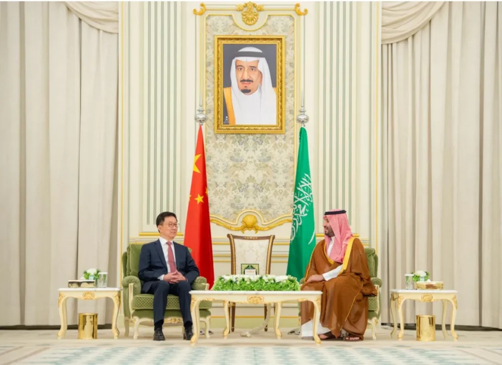 ولي العهد السعودي يستعرض أوجه التعاون مع نائب الرئيس الصيني