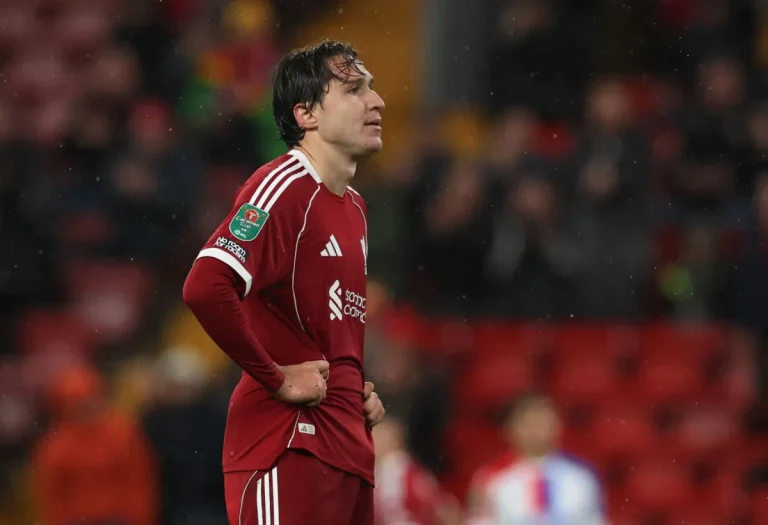 كأس الرابطة الإنجليزية: بالاس يقصي ليفربول بـ«التخصص»