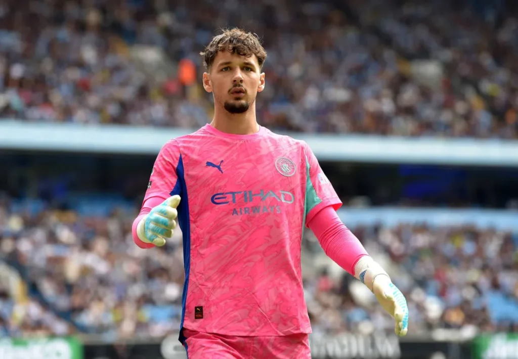 غوارديولا: ترافورد سيصبح حارس إنجلترا الأول