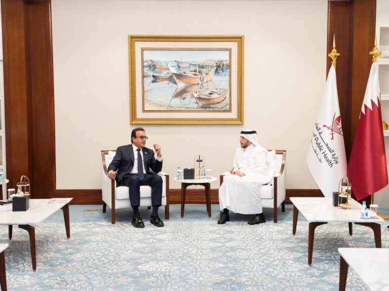  وزير الصحة العامة يجتمع مع عدد من نظرائه ورؤساء الوفود المشاركين في القمة العالمية الوزارية السادسة للصحة النفسية