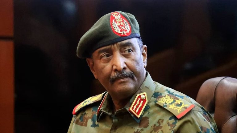  رئيس مجلس السيادة في السودان: الفاشر تعرضت لتدمير ممنهج