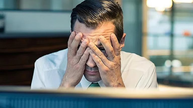 مختص: 3 عوامل تؤدي إلى فقدان الشغف بالعمل