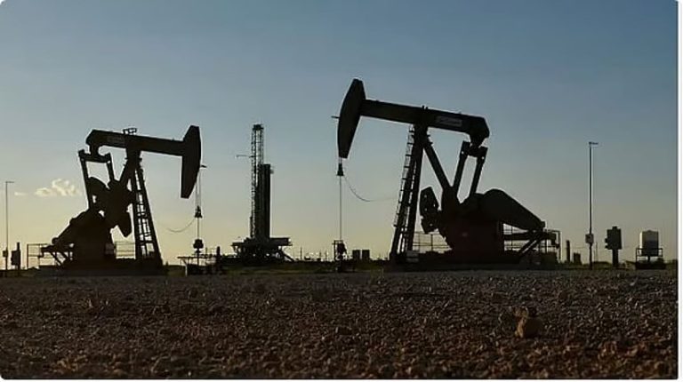 ارتفاع أسعار النفط.. وخام برنت يسجل 66 دولارا للبرميل