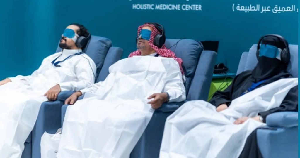 “العلاج بالصوت” يجذب الزوار في “عش بصحة” ضمن ملتقى الصحة العالمي 2025
