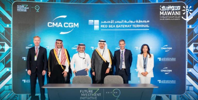 توقيع اتفاقية بين “محطة بوابة البحر الأحمر” و”CMA CGM” لتطوير وتشغيل محطة الحاويات الرابعة في ميناء جدة الإسلامي باستثمارات 1.7 مليار ريال