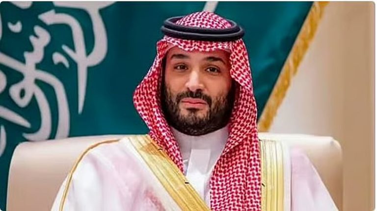 لحظة وصول ولي العهد إلى مقر مبادرة مستقبل الاستثمار