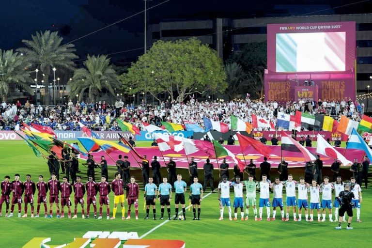  الشيخ حمد بن خليفة بن أحمد: استضافة المونديال تؤكد التزام قطر بتطوير كرة القدم