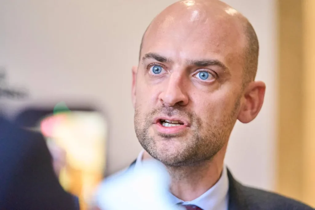 وزير خارجية فرنسا: العمليات العسكرية الأميركية في الكاريبي تنتهك القانون الدولي