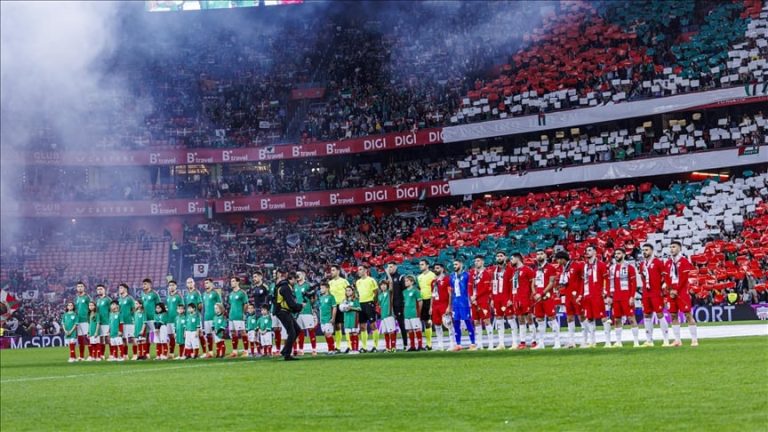  منتخب فلسطين يواجه الباسك في مباراة تضامنية وسط حضور جماهيري ورسائل داعمة لغزة (فيديو)