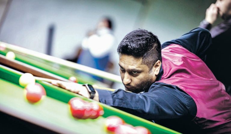  حسم 8 بطاقات تأهيلية لبطولة العالم للسنوكر