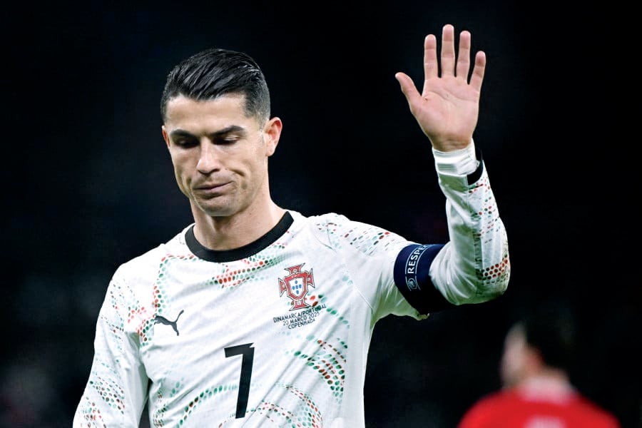  رونالدو يكشف عن نيته الاعتزال “قريباً”