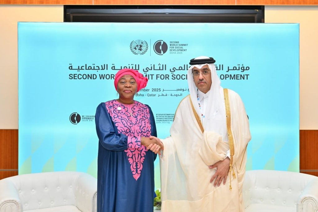  وزير العمل يجتمع مع عدد من الوزراء والمسؤولين على هامش أعمال مؤتمر القمة العالمي الثاني للتنمية الاجتماعية