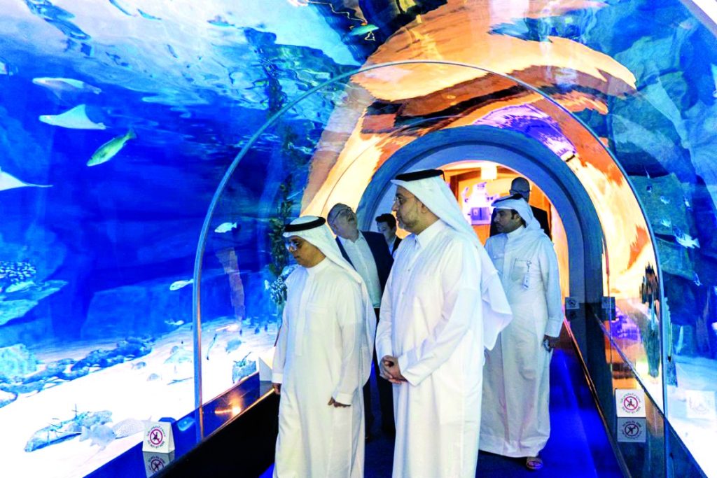 وفد من «الشركة السعودية للموانئ» يزور ميناء حمد