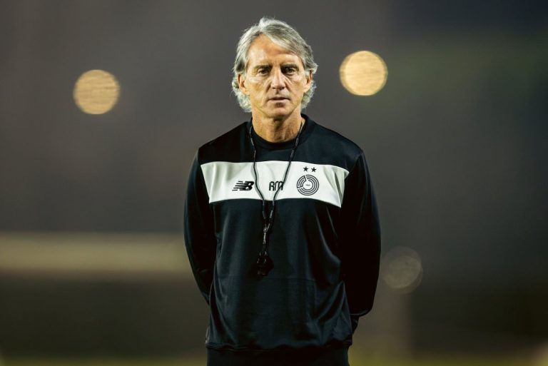  روبيرتو مانشيني يبدي سعادته بالتواجد في قطر ويعد بتحسين نتائج نادي السد