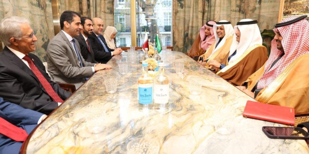  وزير المواصلات يجتمع مع وزير النقل والخدمات اللوجستية السعودي